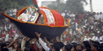 'আওয়ামী লীগ বাঁচাতে' শীর্ষ নেতাদের দেশে ফিরতে বলছে তৃণমূল